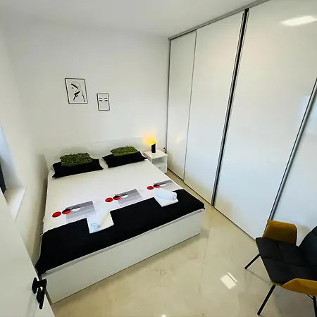 فيلة Roko Tragurion