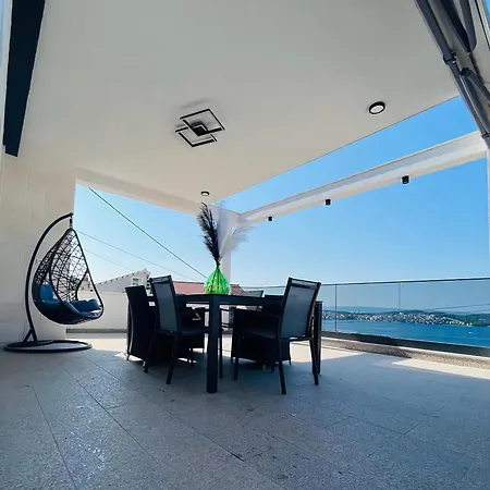 Roko Tragurion Трогир