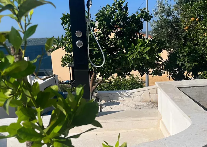 Roko Tragurion Villa