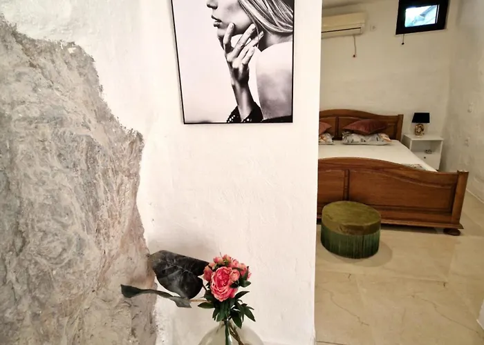 Roko Tragurion Villa *